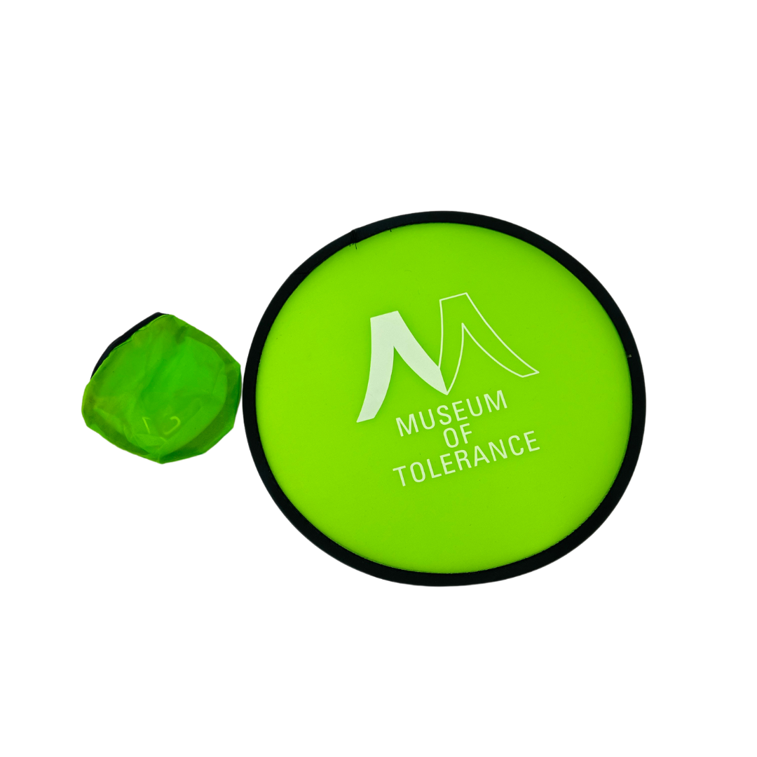 COLLAPSIBLE FLYER & POUCH