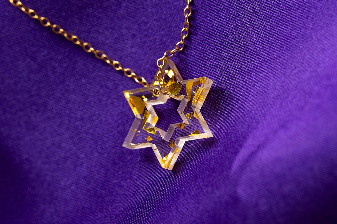 Petite Floating Magen Necklace